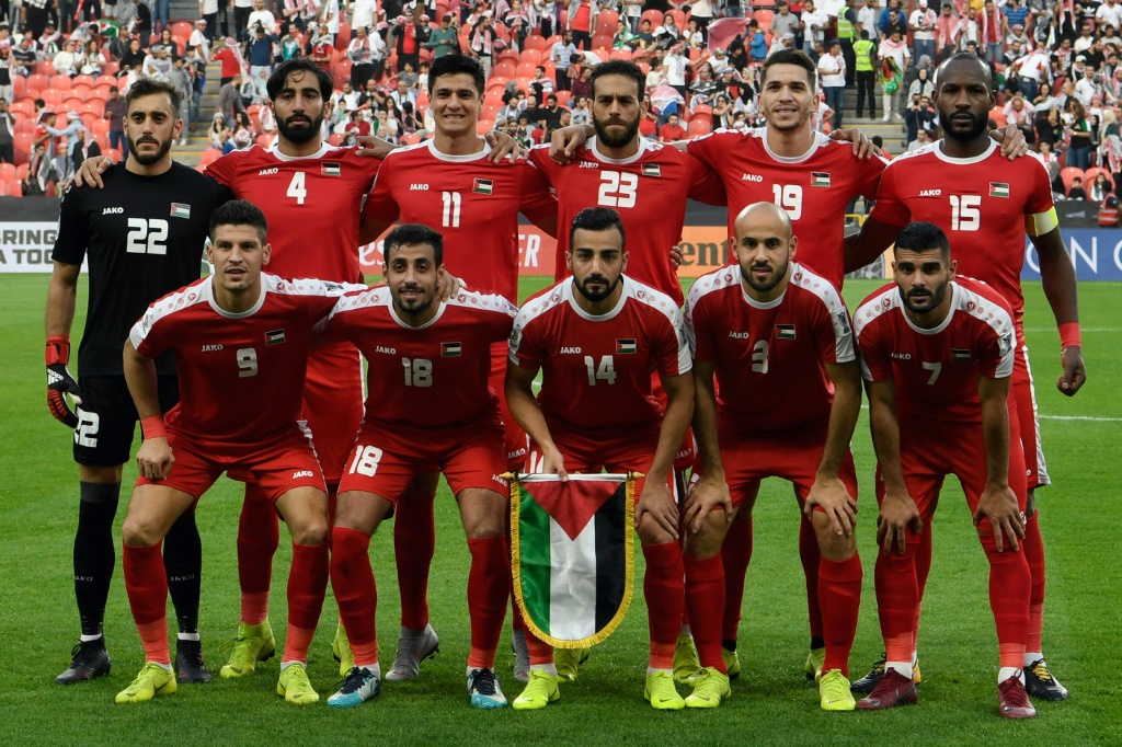 شارك المنتخب الفلسطيني مرتين في كأس آسيا عامي 2015 و2019 (ا ف ب)