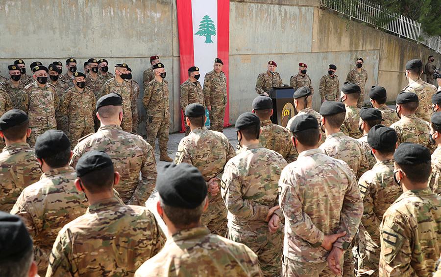 أشار قائد الجيش اللبناني إلى "ضرورة استمرار التنسيق الوثيق بين الجيش واليونيفيل ضمن إطار القرار الدولي 1701" (الجيش اللبناني)