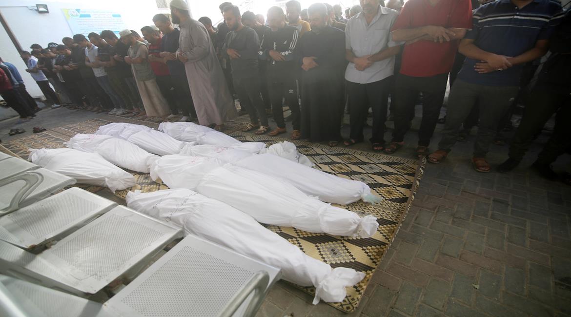 الشهداء بالألاف في غزة المكلومة (وفا)