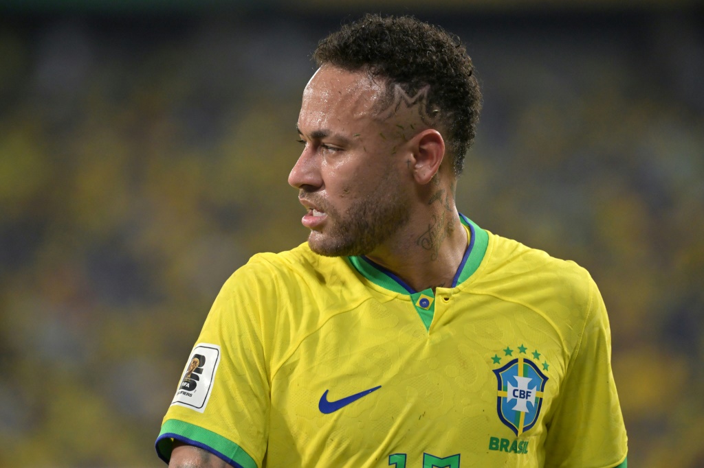 مهاجم المنتخب البرازيلي نيمار خلال المباراة ضد فنزويلا في تصفيات اميركا الجنوبية المؤهلة لمونديال 2026 في كويابا في البرازيل في 12 تشرين الأول/أكتوبر 2023 (ا ف ب)