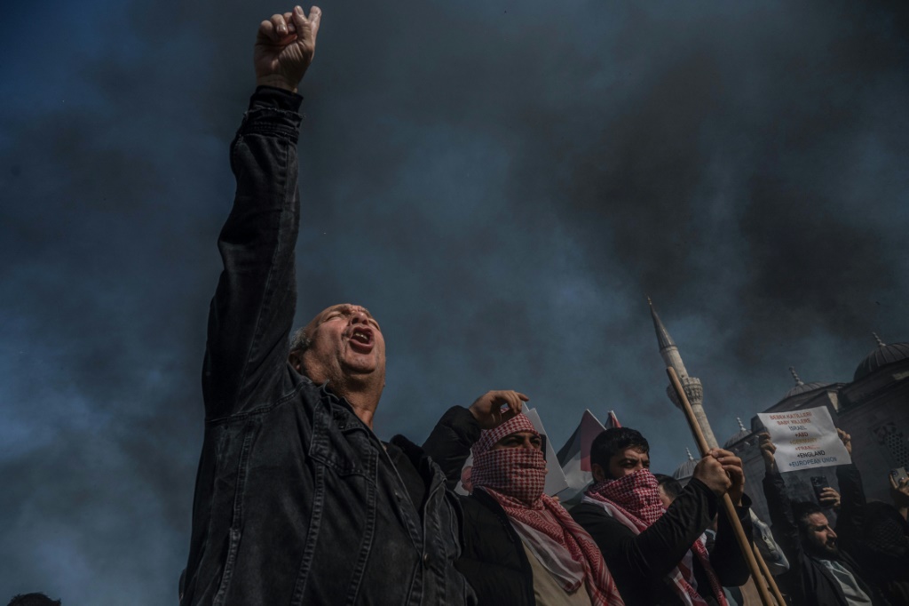    وتشهد تركيا العضو في حلف شمال الأطلسي أسابيع من الاحتجاجات المؤيدة للفلسطينيين (أ ف ب)   