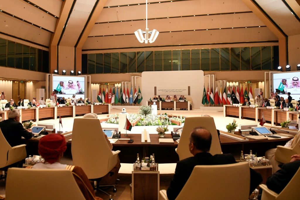 وزراء خارجية عرب يشاركون في الاجتماع التحضيري قبل القمة العربية الطارئة في الرياض في 9 تشرين الثاني/نوفمبر 2023 (ا ف ب)