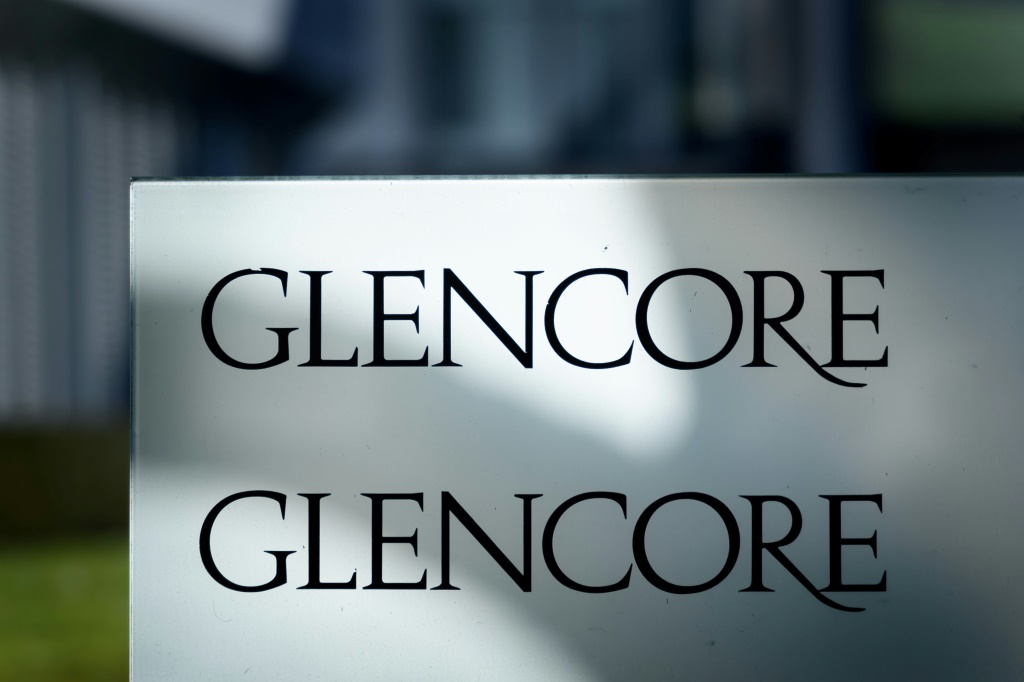 وأثار عرض شركة جلينكور للاستحواذ على تيك انتقادات بشأن التزام المجموعة السويسرية بالفحم (أ ف ب)   