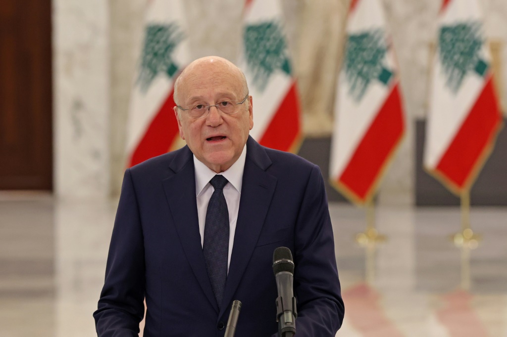 نجيب ميقاتي رئيس حكومة تصريف الأعمال اللبنانية (أ ف ب)