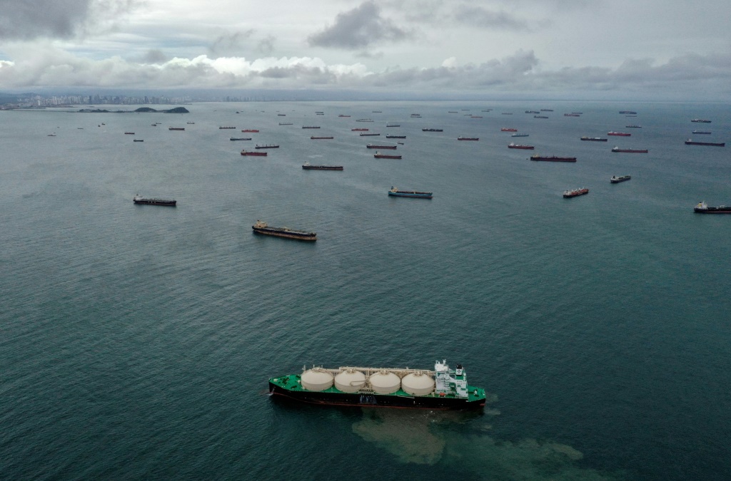 سفن تنتظر عبور القناة في خليج بنما في 23 آب/أغسطس 2023 (ا ف ب)