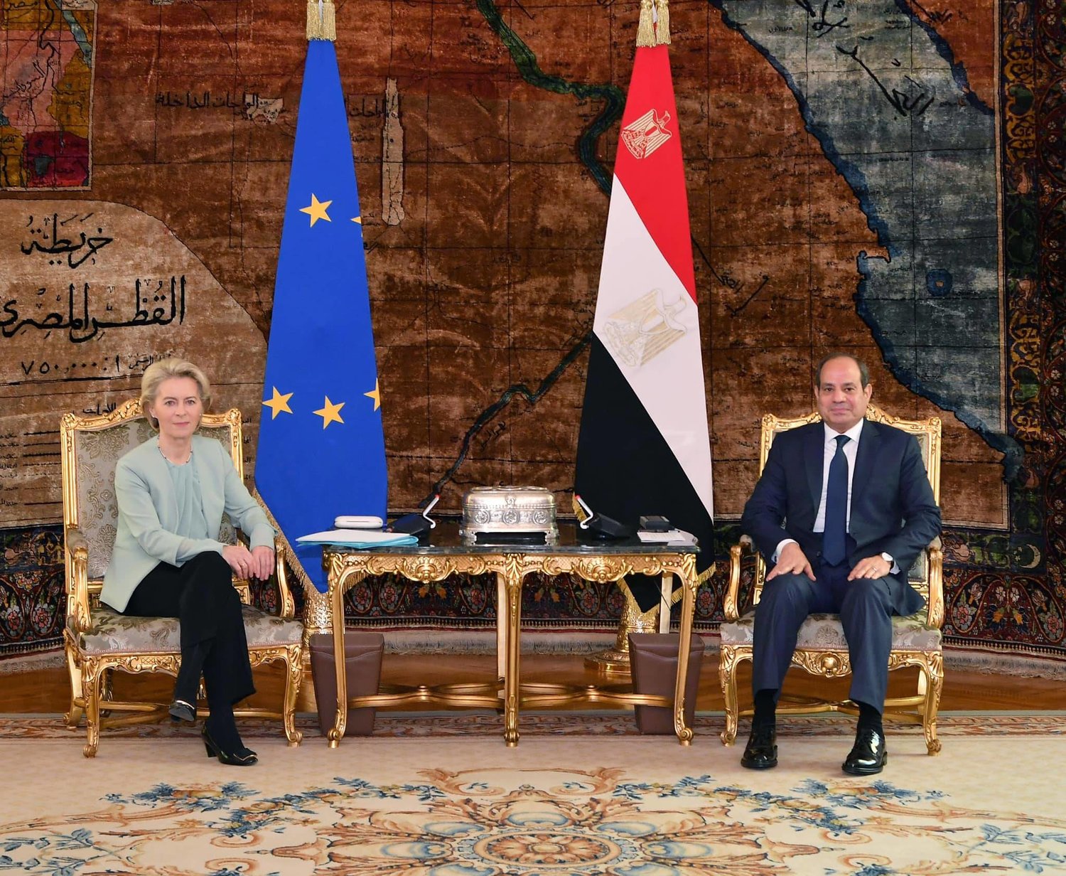 الرئيس عبد الفتاح السيسي  مع رئيسة المفوضية الأوروبية، أورسولا فون دير لاين (الرئاسة المصرية)