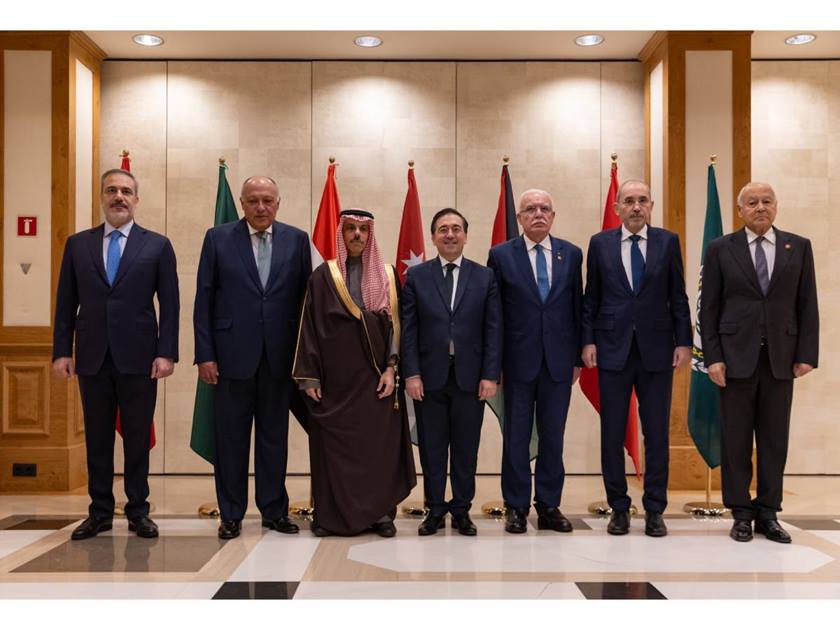 شدد أعضاء اللجنة الوزارية على "أهمية اتخاذ المجتمع الدولي كافة الإجراءات الفاعلة لمحاسبة الاحتلال الإسرائيلي على الانتهاكات المتواصلة (قنا)