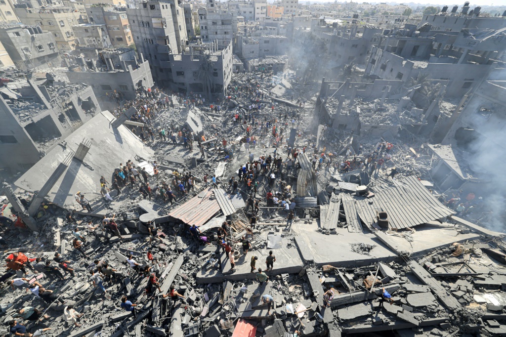 الكيان الصهيوني قصف كل مكان في غزة (أ ف ب)