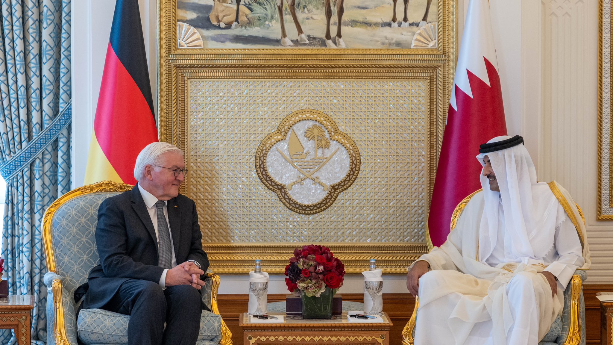 أمير قطر الشيخ تميم بن حمد آل ثاني، مع الرئيس الألماني فرانك فالتر شتاينماير (قنا)