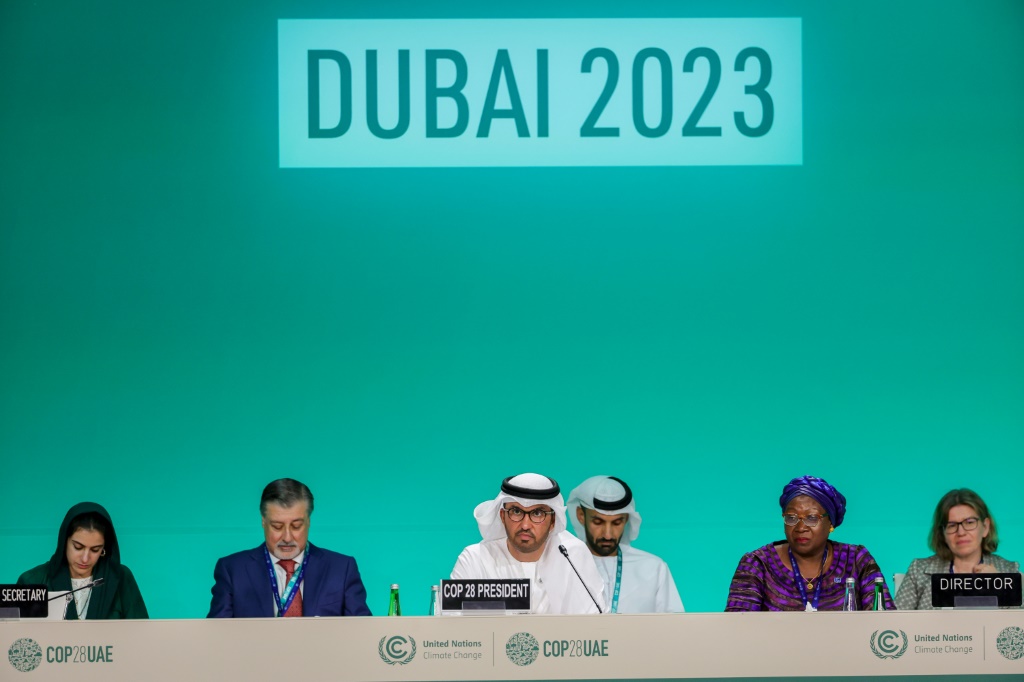 رئيس كوب28 الإماراتي سلطان الجابر خلال حفل افتتاح مؤتمر الأمم المتحدة للمناخ في دبي في 30 تشرين الثاني/نوفمبر 2023 (ا ف ب)