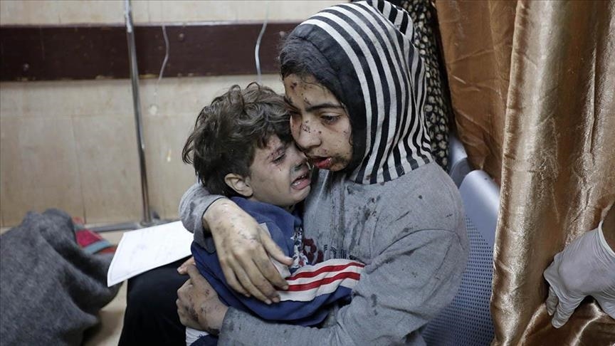 أطفال غزة يواجهون قتلا متعمدا (الأناضول)