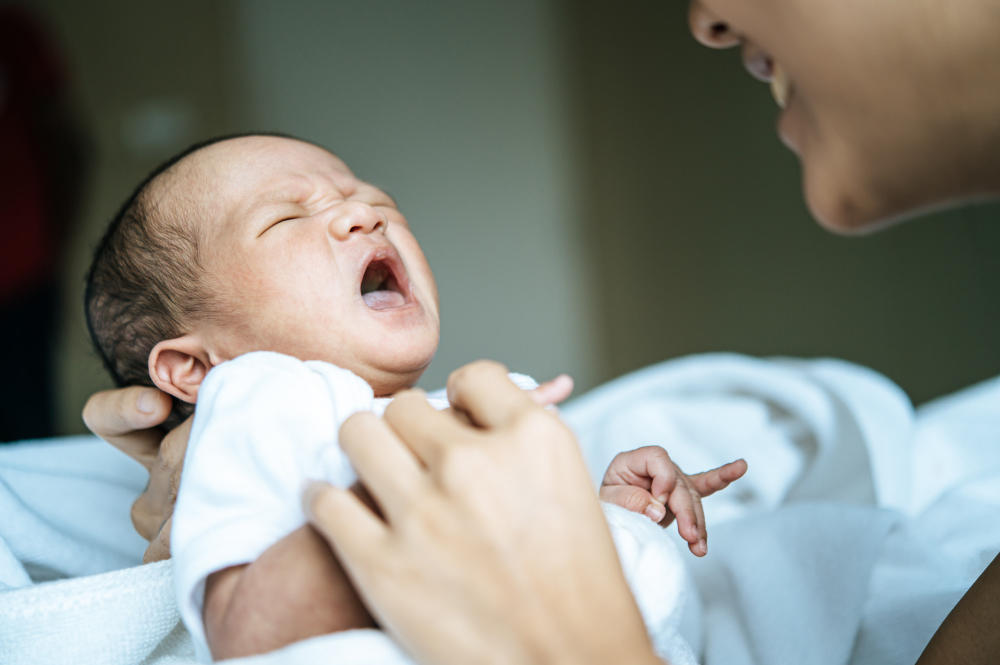 علاج الإمساك عند الرضع (زهرة الخليج)