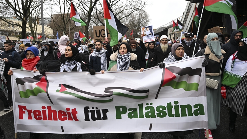 من المظاهرات الداعمة لفلسطين في ألمانيا (الأناضول)