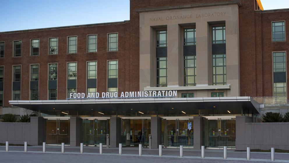 مبنى إدارة الغذاء والدواء الأمريكية (الموقع الرسمي)