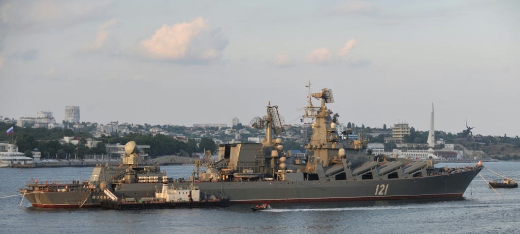 السفينة الحربية الروسية موسكفا بالقرب من سيباستوبول في القرم في تموز/يوليو 2011 (أ ف ب)   