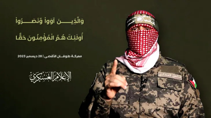 الناطق باسم كتائب عز الدين القسام أبو عبيدة (صورة تلفزيونية)