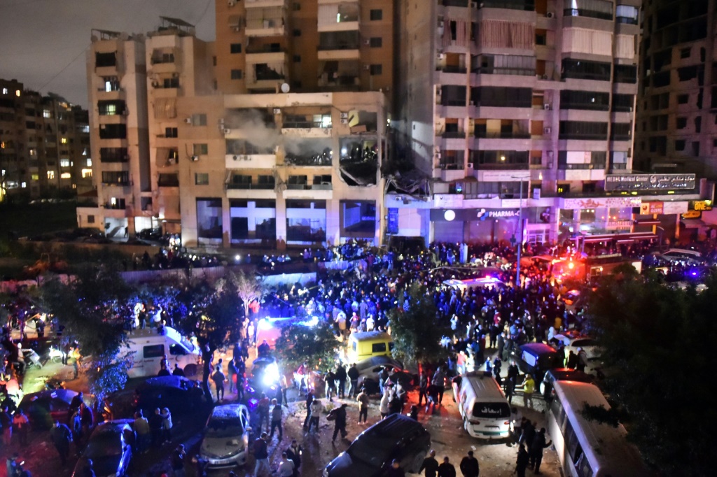 وكان هذا الهجوم هو الأول من نوعه في العاصمة اللبنانية منذ بدء الحرب بين إسرائيل وحماس (ا ف ب)