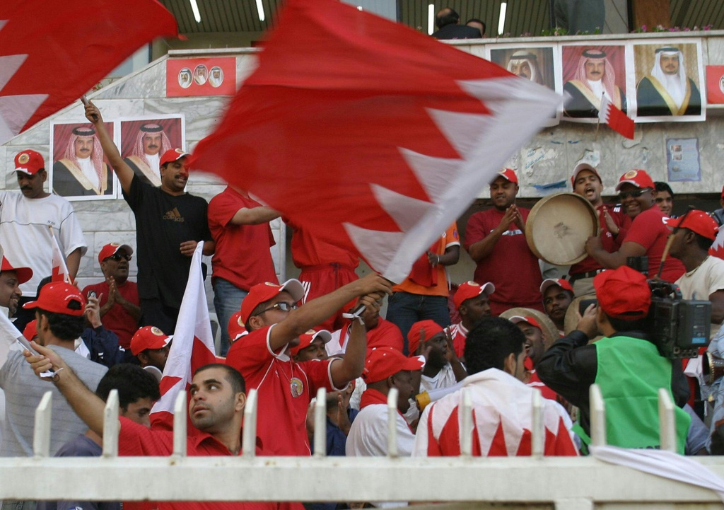انتشت الجماهير البحرينية من نتائج منتخبها في عام 2004 (ا ف ب)