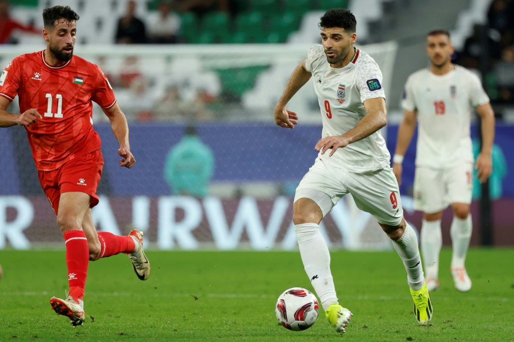 لم يُسجّل مهدي طارمي في المباراة التي فازت فيها إيران على فلسطين 4-1، ضمن الجولة الأولى من المجموعة الثالثة في نهائيات كأس آسيا التي تستضيفها قطر (ا ف ب)