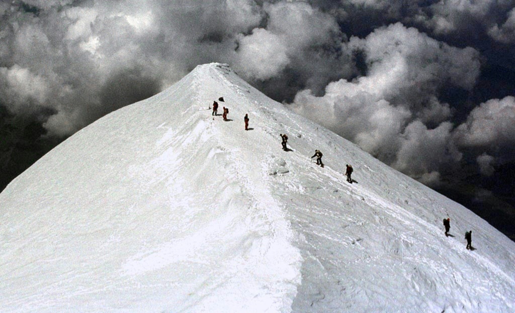 قمة جبل مون بلان في آب/اغسطس 2001. (ا ف ب)