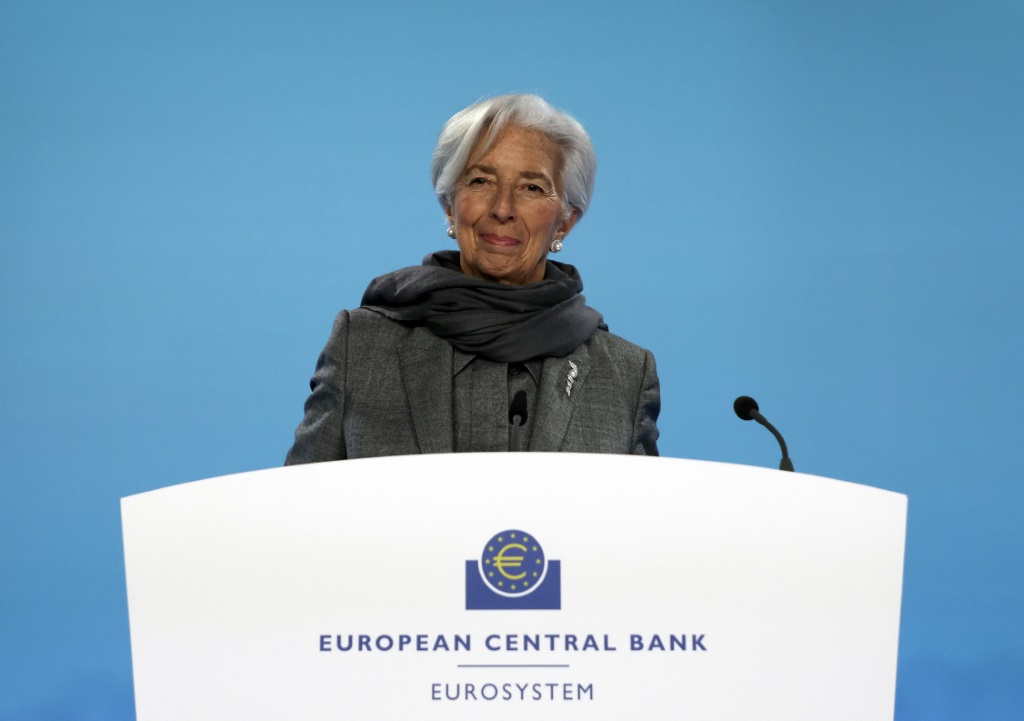 قالت رئيسة البنك المركزي الأوروبي كريستين لاغارد الأسبوع الماضي إن أسعار الفائدة قد وصلت على الأرجح إلى ذروتها ولكن من السابق لأوانه "الصراخ بالنصر" بشأن التضخم . (ا ف ب)