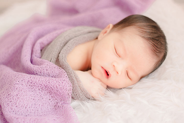كيف تجعلين طفلك ينام بسرعة وسهولة؟ (الاسرة)