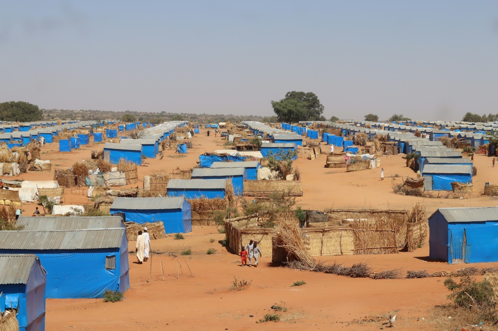 مخيم اورانغ للاجئين في أدري بتشاد حيث يقيم لاجئون من السودان في 7 كانون الأول/ديسمبر 2023. (أ ف ب)   