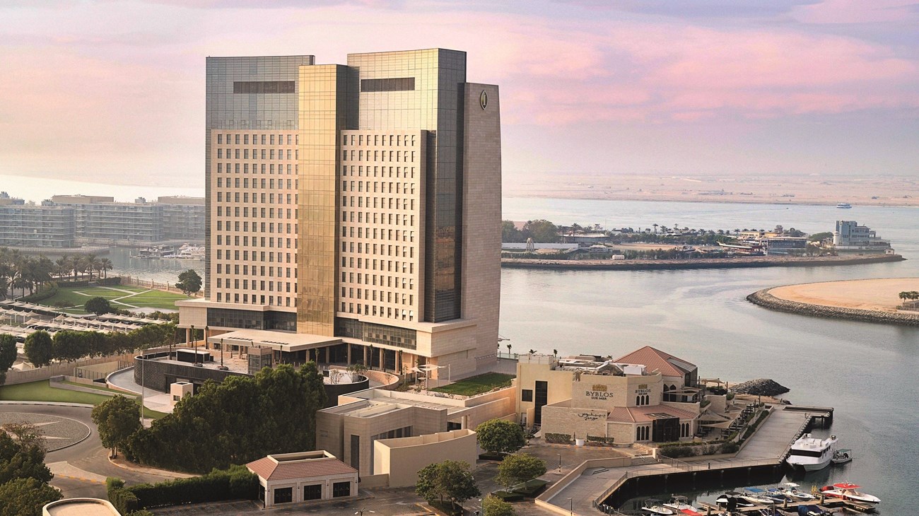 فنادق أبوظبي.. رمز التطور الحضاري وذاكرة المجتمع الإماراتي (زهرة الخليج)