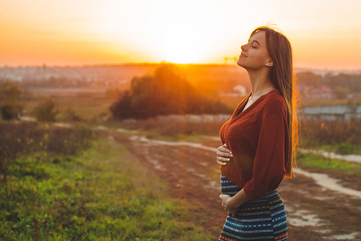 الحمل يزيدك جمالاً وتألقاً.. حقيقة أم وهم؟ (الاسرة)