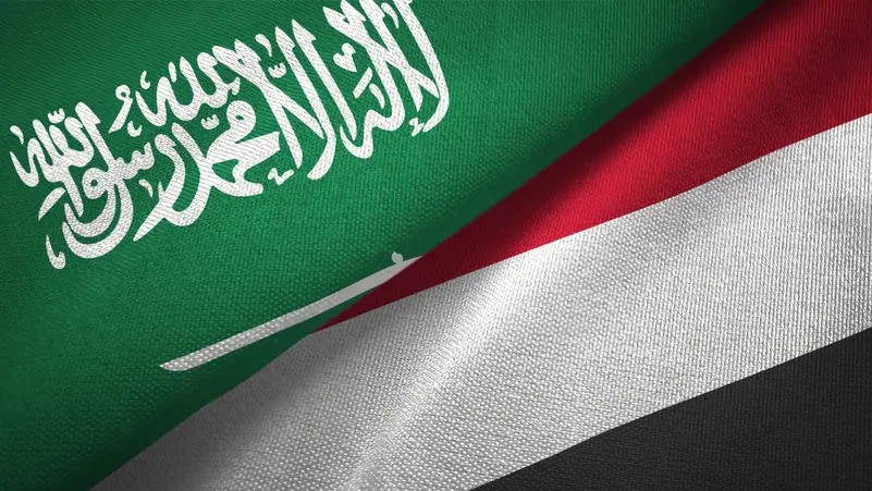 أعلام السعودية واليمن (مواقع التواصل)