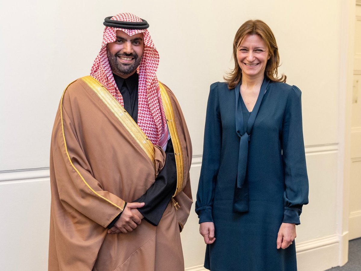 وزير الثقافة السعودي مع نظيرته البريطانية (حساب الوزير على منصة إكس)