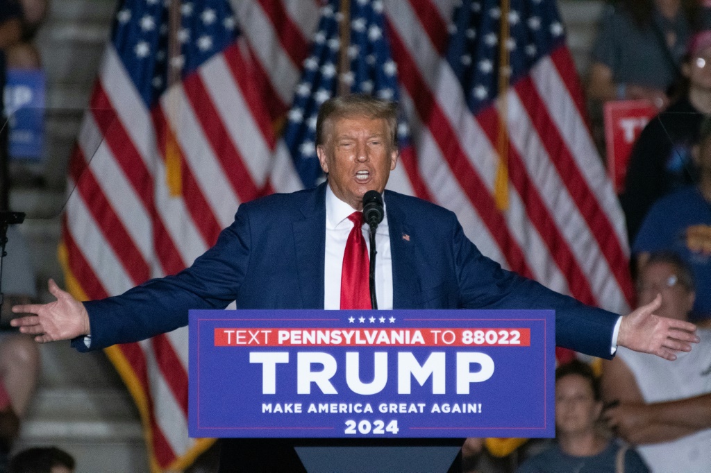 الرئيس الأميركي السابق دونالد ترامب خلال حملة انتخابية في بنسلفانيا في 29 تموز يوليو 2023 (ا ف ب)