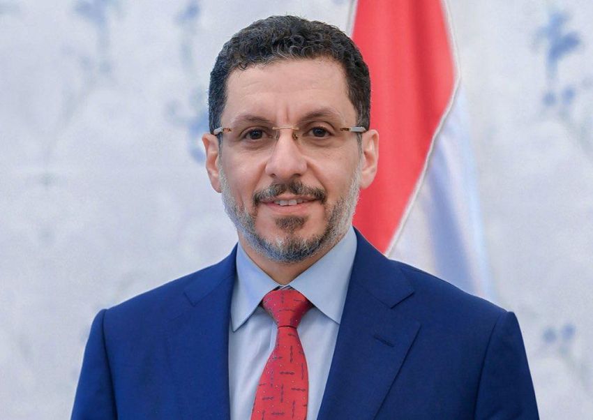 رئيس الوزراء اليمني يصل إلى مدينة جدة في زيارة رسمية