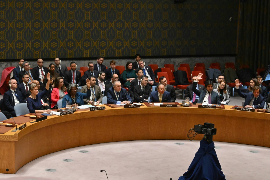 مجلس الأمن الدولي يصوت على مشروع قرار أمريكي لوقف إطلاق النار في غزة في 22 مارس 2024 (أ ف ب)   