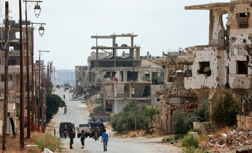 صورة التقطت خلال جولة نظمتها وزارة الإعلام السورية في 12 أيلول/سبتمبر في درعا البلد (أ ف ب)   