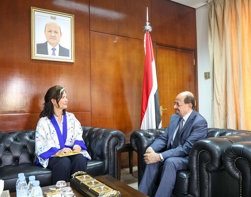 وزير الخارجية اليمني يبحث مع سفيرة الدنمارك سبل تعزيز العلاقات الثنائية