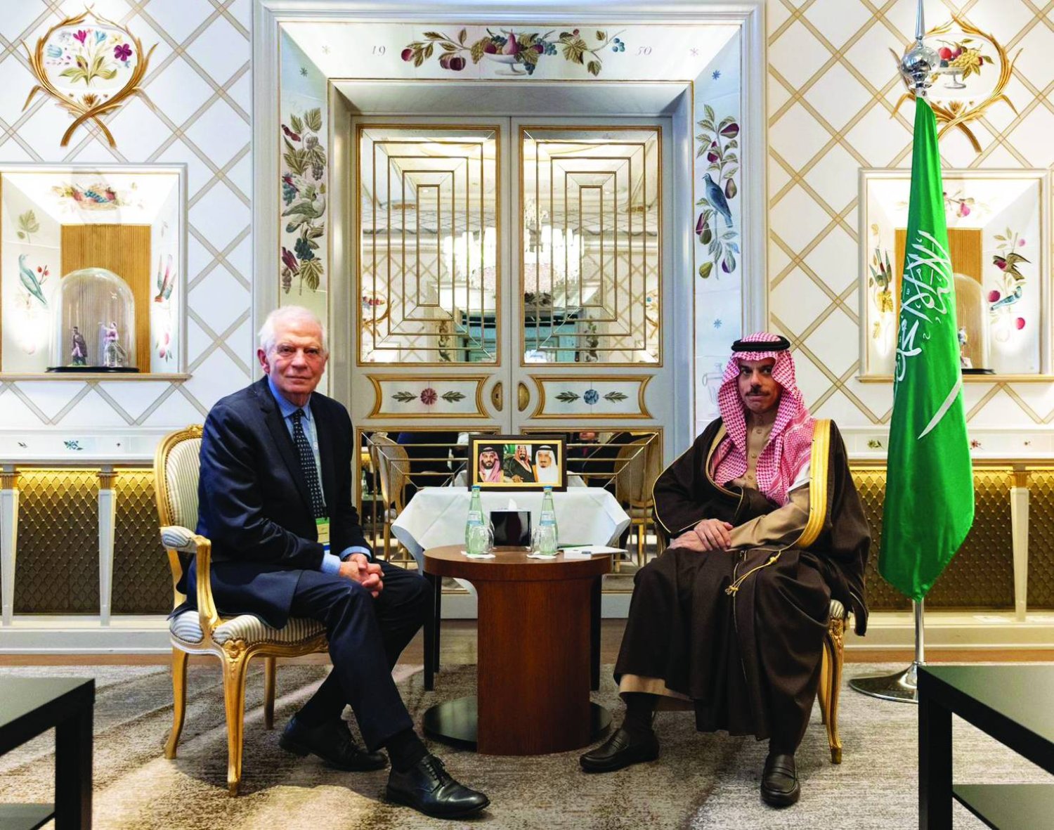 3 لقاءات جمعت وزير الخارجية السعودي والممثل الأعلى للسياسة والأمن الأوروبي جوزيب بوريل منذ أحداث السابع من أكتوبر الماضي (واس)