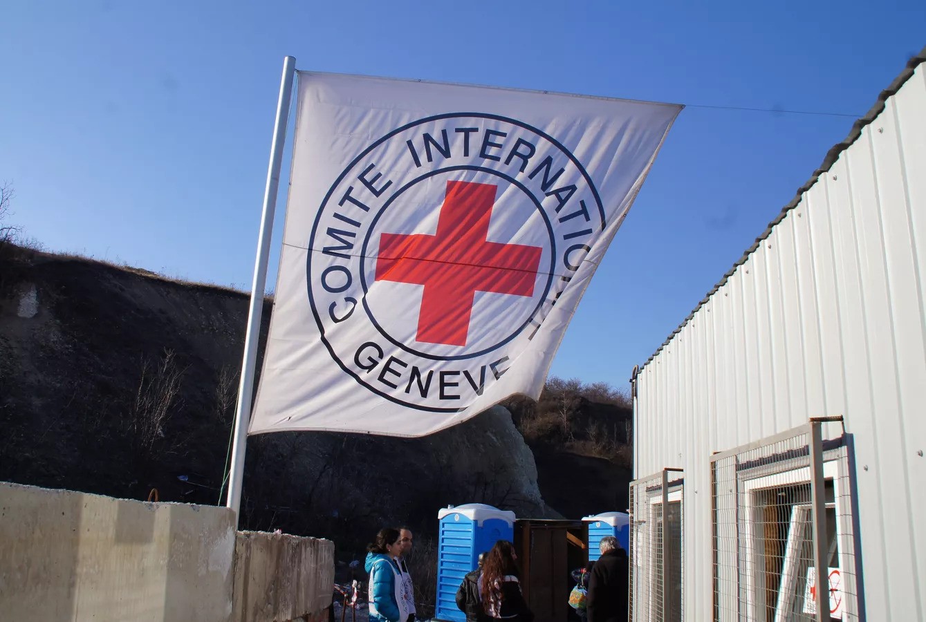 مقتل اثنين وإصابة 3 آخرين من أفراد الصليب الأحمر الدولي في السودان