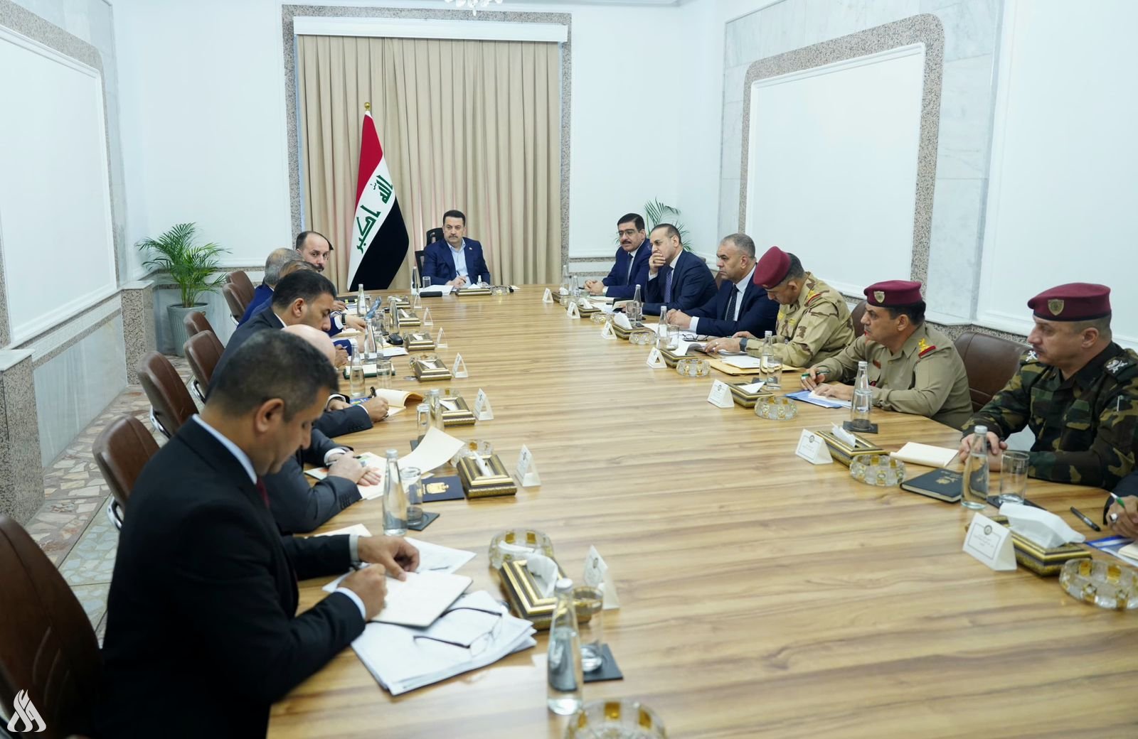 رئيس الوزراء العراقي يوجه باستمرار استنفار الجهود الخدمية والإغاثية...