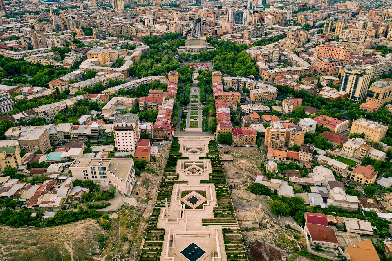 السياحة في يريفان (سيدتي)