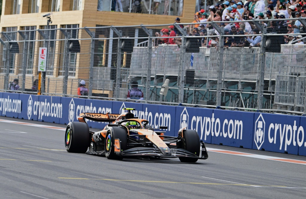 سائق ماكلارين البريطاني لاندو نوريس خلال جائزة ميامي الكبرى للفورمولا واحد. ميامي غاردنز، فلوريدا في 5 أيار/مايو 2024 (ا ف ب)
