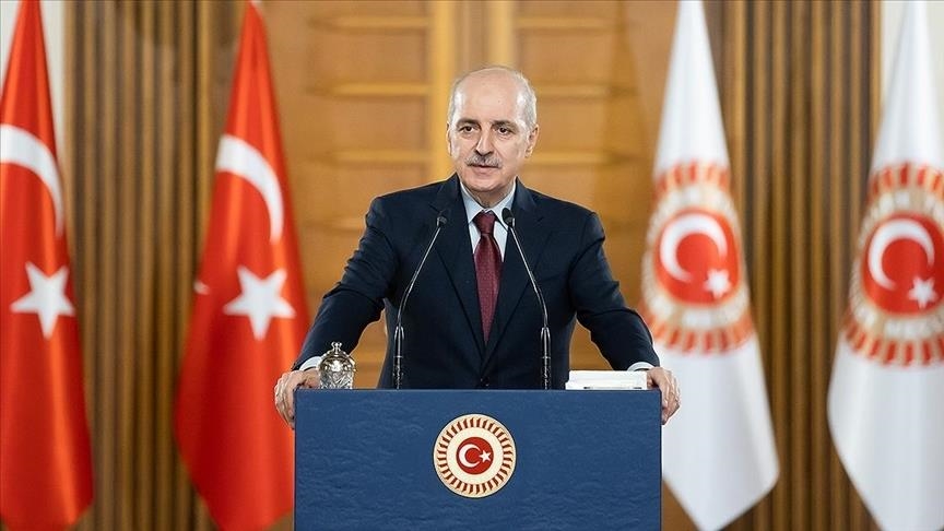 رئيس البرلمان التركي نعمان قورتولموش (الاناضول)