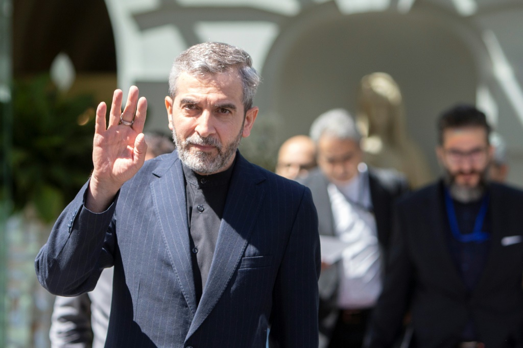 علي باقري في فيينا بتاريخ 4 آب/اغسطس 2022 (ا ف ب)