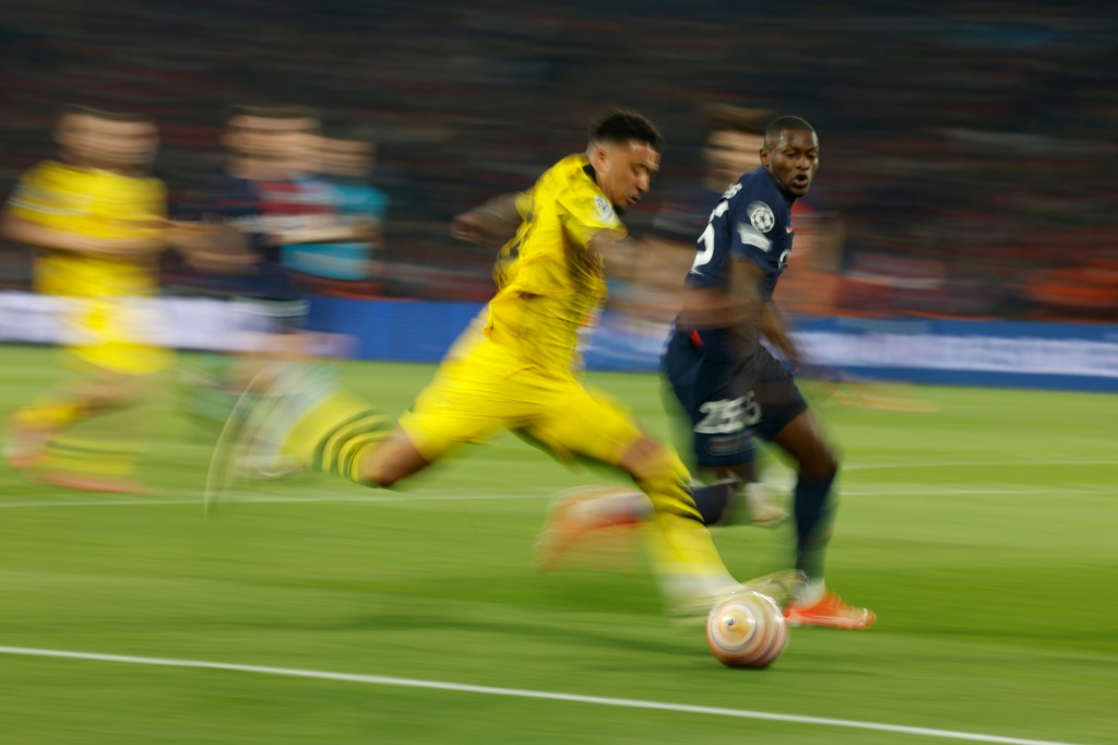 تألق لاعب الوسط جايدون سانشو بشكل لافت مع بوروسيا دورتموند منذ عودته على سبيل الإعارة لمدة ستة أشهر من مانشستر يونايتد (ا ف ب)