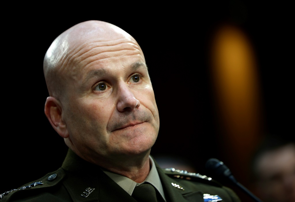 وقال كافولي إن دول الناتو بحاجة إلى بناء المزيد (أ ف ب)   