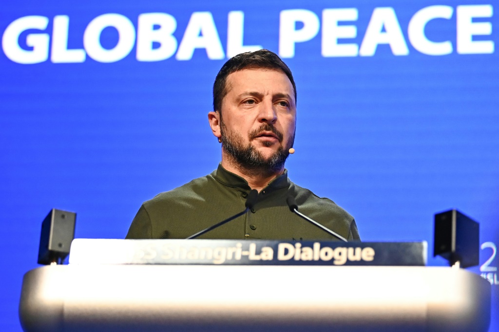 وقال زيلينسكي: "إن قمة السلام الافتتاحية يمكن أن تصبح صيغة من شأنها أن تقرب من نهاية عادلة لهذه الحرب" (ا ف ب)