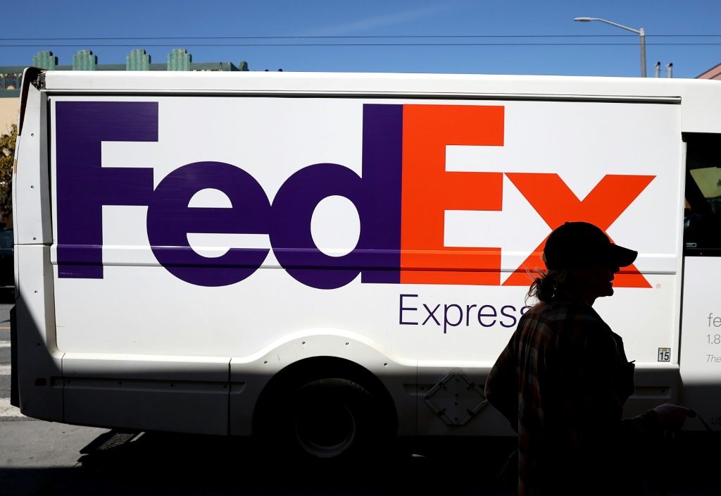 تخطط FedEx لإلغاء ما يصل إلى 2000 وظيفة في أوروبا استجابة للطلب الفاتر (أ ف ب)   