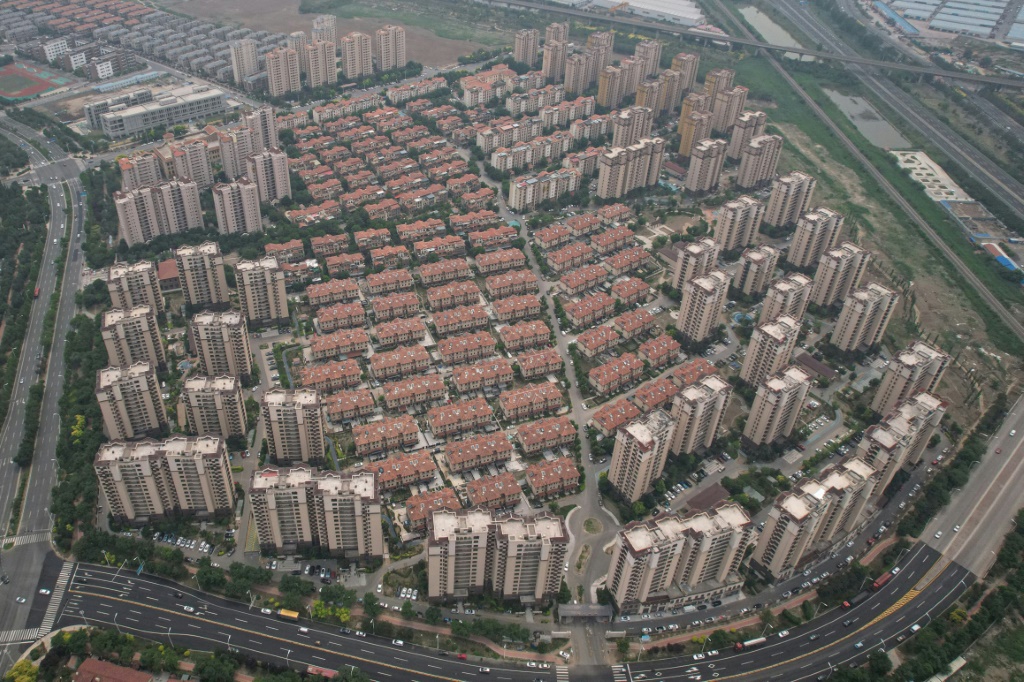 صورة جوية لمجمع سكني لشركة التطوير العقاري "فانتازيا هولدينغز غروب" في تيانجين بشمال الصين في 5 حزيران/يونيو 2024 (أ ف ب)   