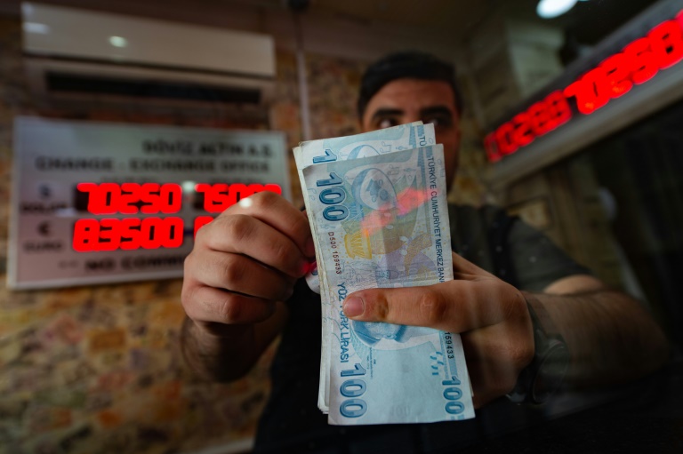 15 شيئاً أهم من المال في حياتك.. حافظ عليها (ا ف ب)