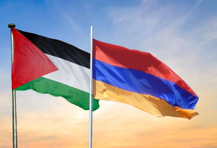 العلمان الفلسطيني والأرمني (مواقع التوصل)